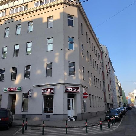 Modern Apartment With Balcony Відень Екстер'єр фото