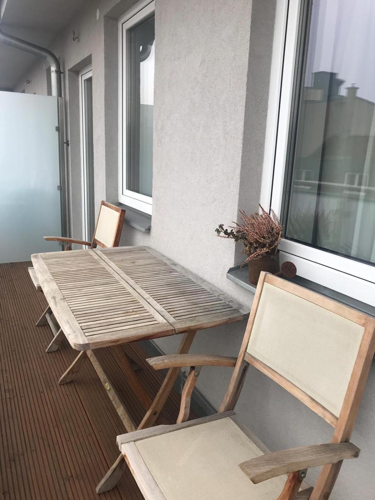 Modern Apartment With Balcony Відень Екстер'єр фото
